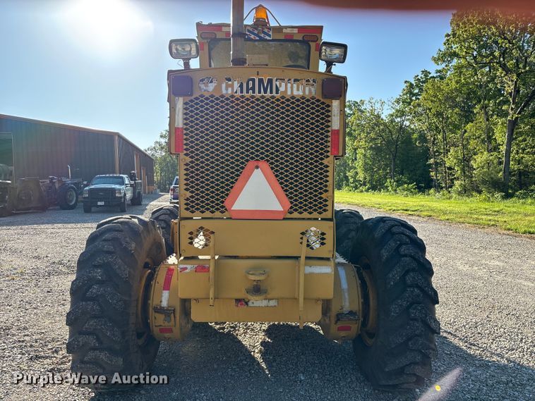 image for item FG0337 1986 Champion 710A motor grader