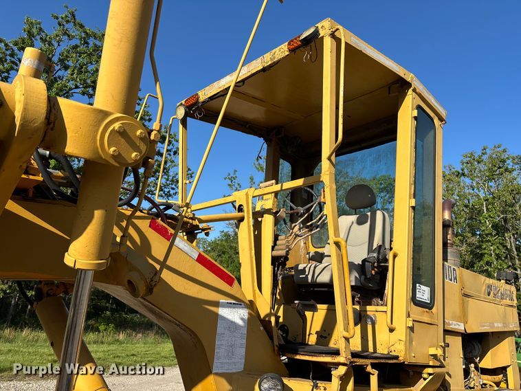 image for item FG0337 1986 Champion 710A motor grader