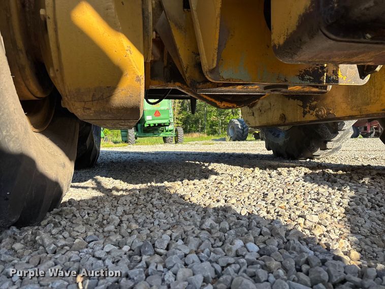 image for item FG0337 1986 Champion 710A motor grader