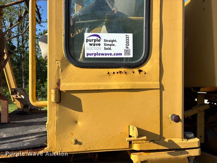 image for item FG0337 1986 Champion 710A motor grader