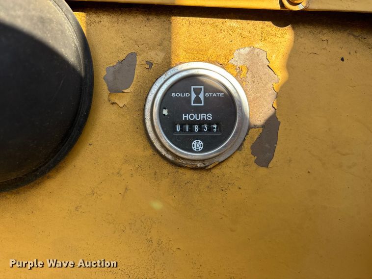 image for item FG0337 1986 Champion 710A motor grader