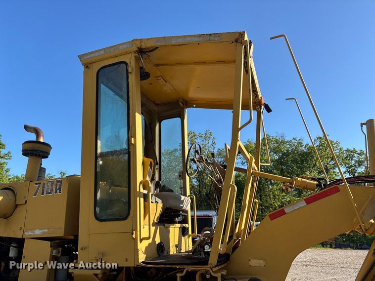 image for item FG0337 1986 Champion 710A motor grader
