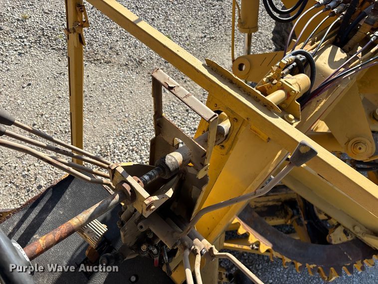 image for item FG0337 1986 Champion 710A motor grader