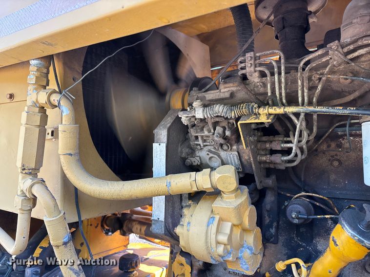 image for item FG0337 1986 Champion 710A motor grader