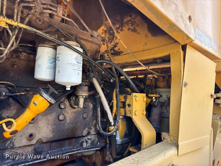 image for item FG0337 1986 Champion 710A motor grader