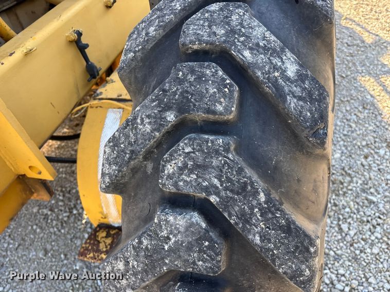 image for item FG0337 1986 Champion 710A motor grader