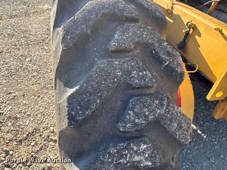 image for item FG0337 1986 Champion 710A motor grader