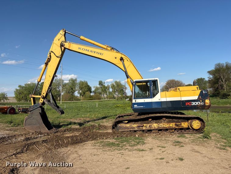 image for item FG2951 1990 Komatsu PC300LC-5 Excavator