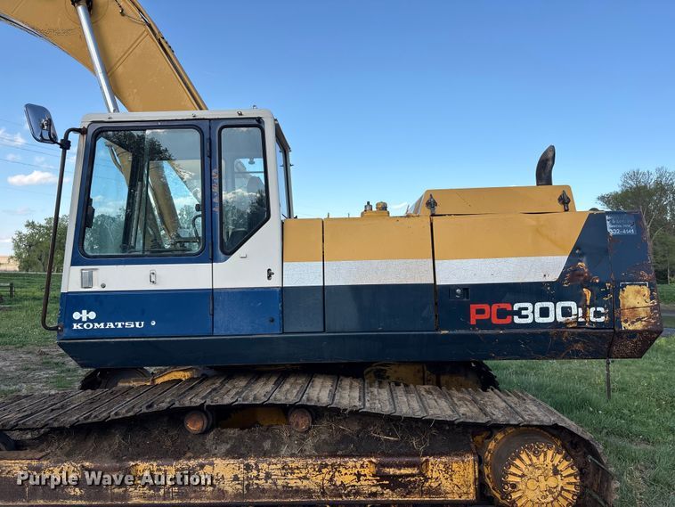 image for item FG2951 1990 Komatsu PC300LC-5 Excavator