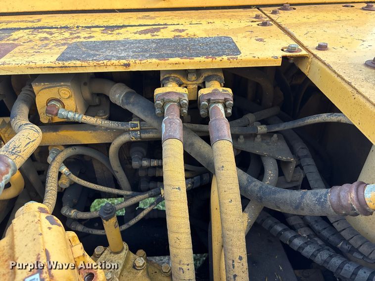 image for item FG2951 1990 Komatsu PC300LC-5 Excavator