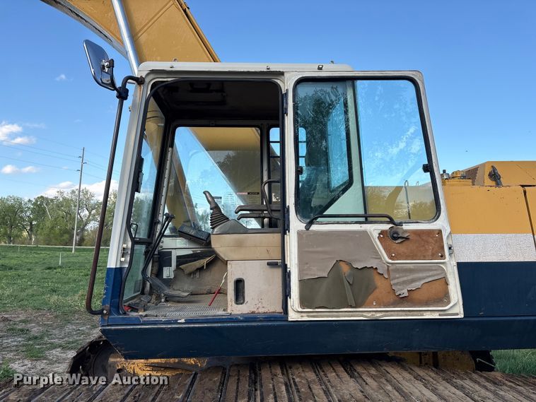 image for item FG2951 1990 Komatsu PC300LC-5 Excavator