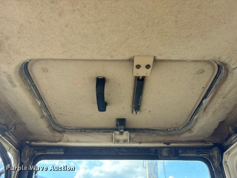 image for item FG2951 1990 Komatsu PC300LC-5 Excavator