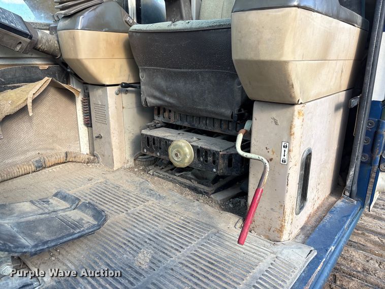 image for item FG2951 1990 Komatsu PC300LC-5 Excavator
