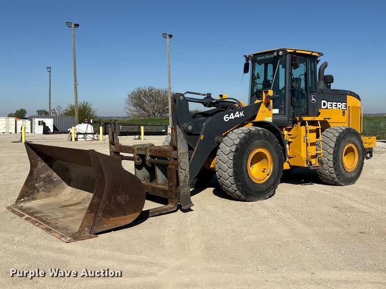 Photo of a 2019 John Deere 644K