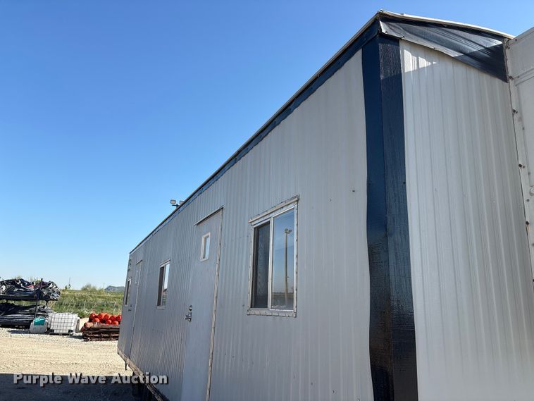 image for item FG2968 2001 Mark Line 4-1040 office trailer