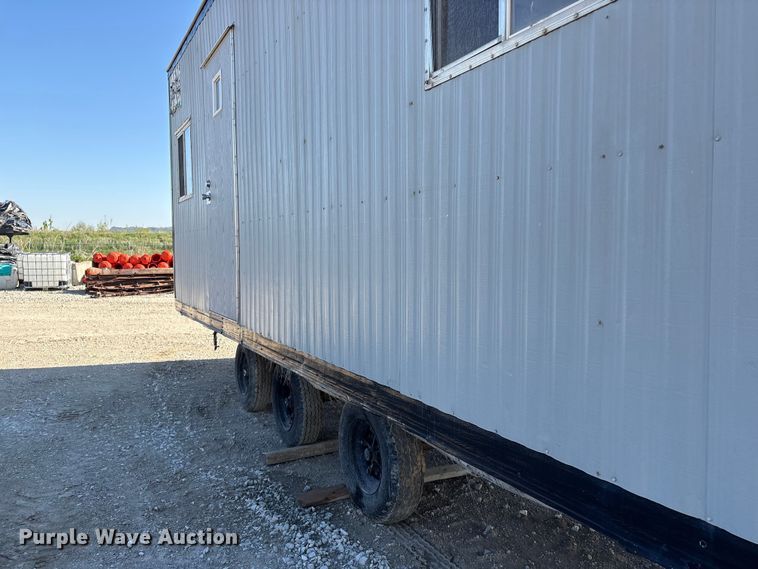 image for item FG2968 2001 Mark Line 4-1040 office trailer