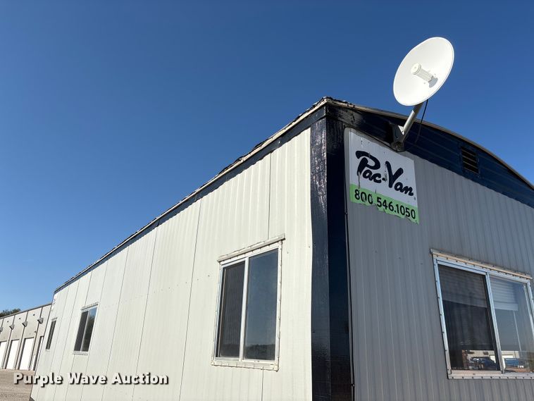 image for item FG2968 2001 Mark Line 4-1040 office trailer