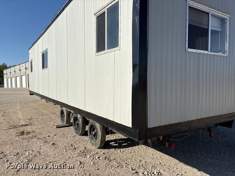 image for item FG2968 2001 Mark Line 4-1040 office trailer