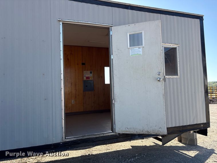 image for item FG2968 2001 Mark Line 4-1040 office trailer