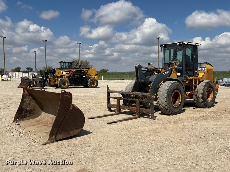 Photo of a 2006 John Deere 544J