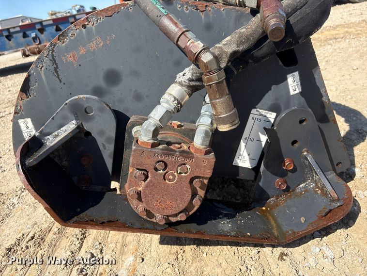 image for item FG2983 2009 Bobcat 76 Tiller skid steer tiller