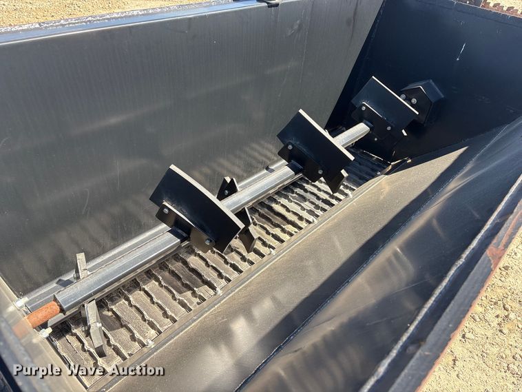 image for item FG2985 John Deere SD84 skid steer side discharge bucket