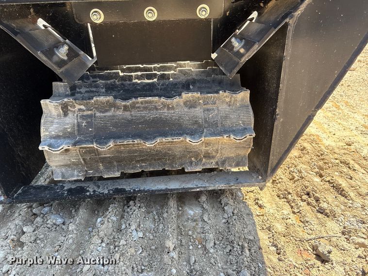 image for item FG2985 John Deere SD84 skid steer side discharge bucket