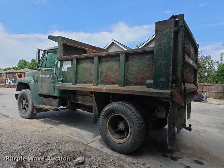 image for item FH6021 1984 International S1700 dump truck