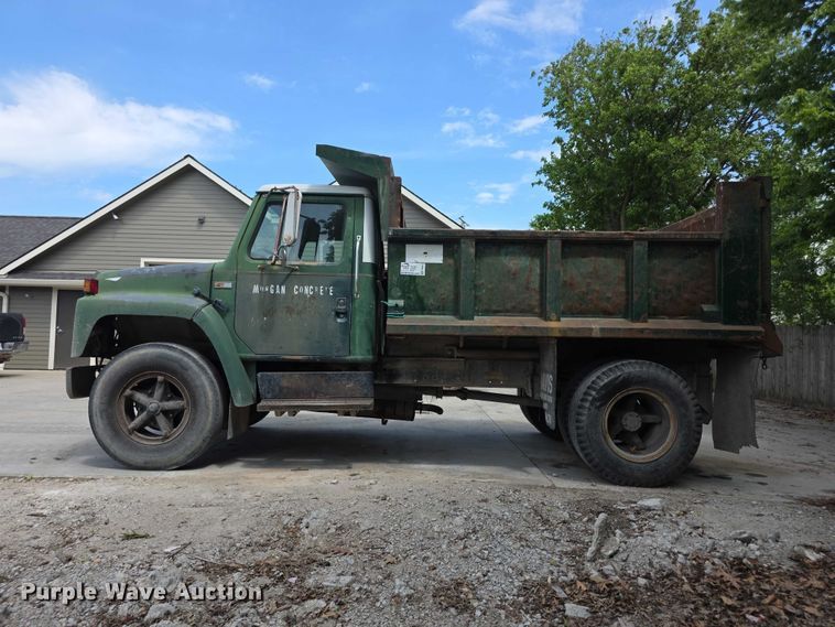 image for item FH6021 1984 International S1700 dump truck