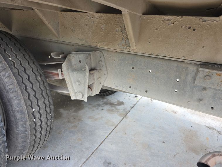 image for item FH6021 1984 International S1700 dump truck