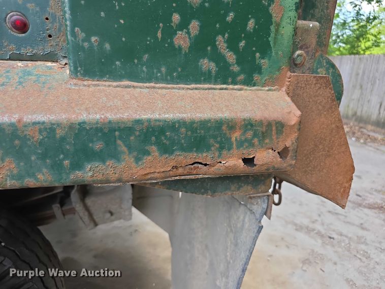 image for item FH6021 1984 International S1700 dump truck