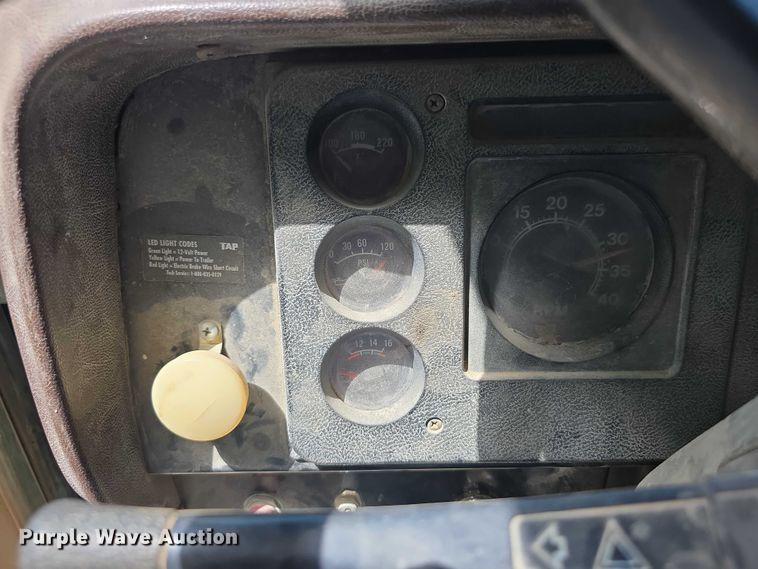 image for item FH6021 1984 International S1700 dump truck