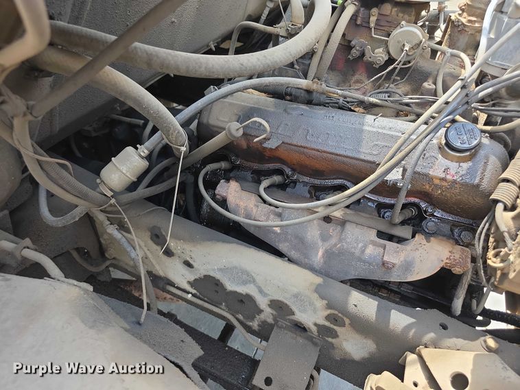image for item FH6021 1984 International S1700 dump truck