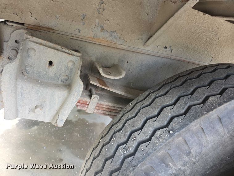 image for item FH6021 1984 International S1700 dump truck