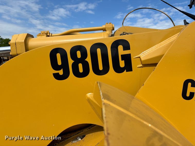 image for item FH7082 2001 Caterpillar 980G Wheel loader