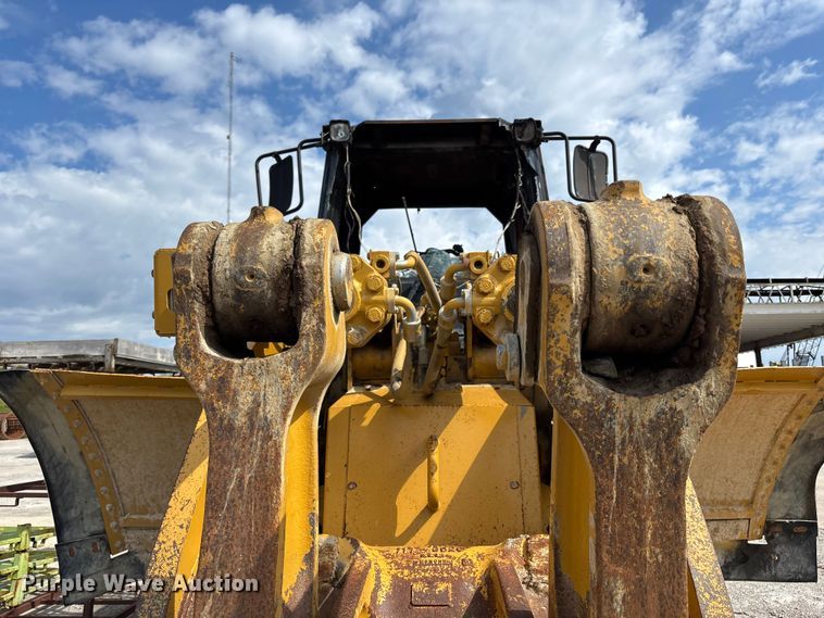 image for item FH7082 2001 Caterpillar 980G Wheel loader