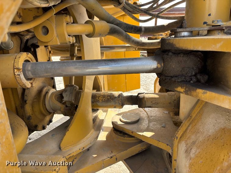 image for item FH7082 2001 Caterpillar 980G Wheel loader