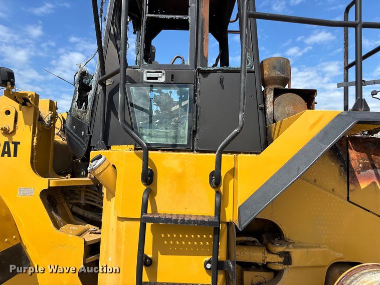 image for item FH7082 2001 Caterpillar 980G Wheel loader