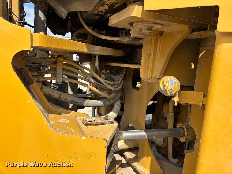 image for item FH7082 2001 Caterpillar 980G Wheel loader