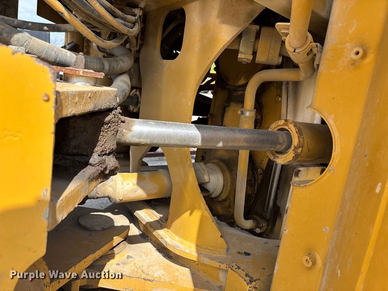 image for item FH7082 2001 Caterpillar 980G Wheel loader