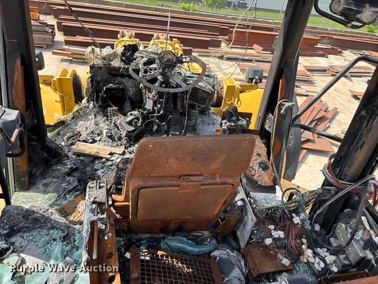 image for item FH7082 2001 Caterpillar 980G Wheel loader
