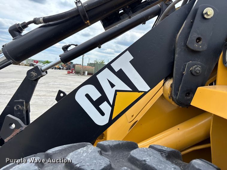 image for item FH7084 2002 Caterpillar IT14G wheel loader