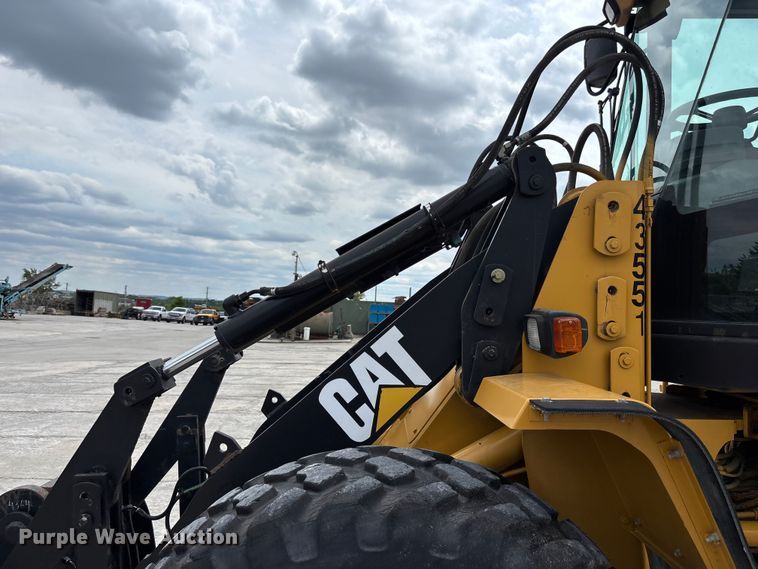 image for item FH7084 2002 Caterpillar IT14G wheel loader