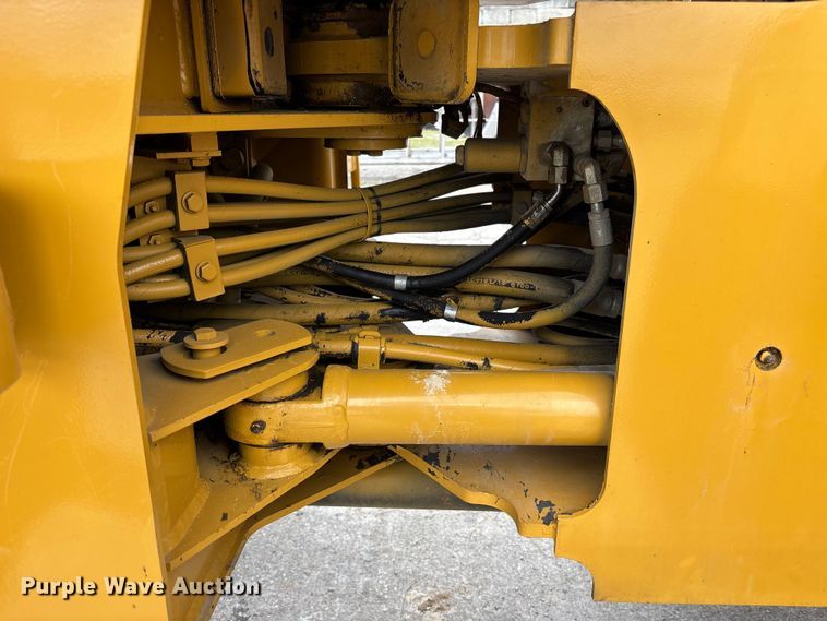 image for item FH7084 2002 Caterpillar IT14G wheel loader