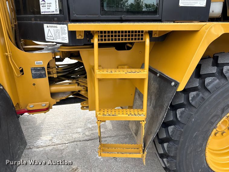 image for item FH7084 2002 Caterpillar IT14G wheel loader
