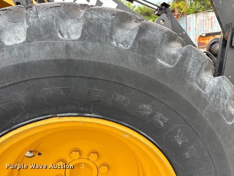 image for item FH7084 2002 Caterpillar IT14G wheel loader