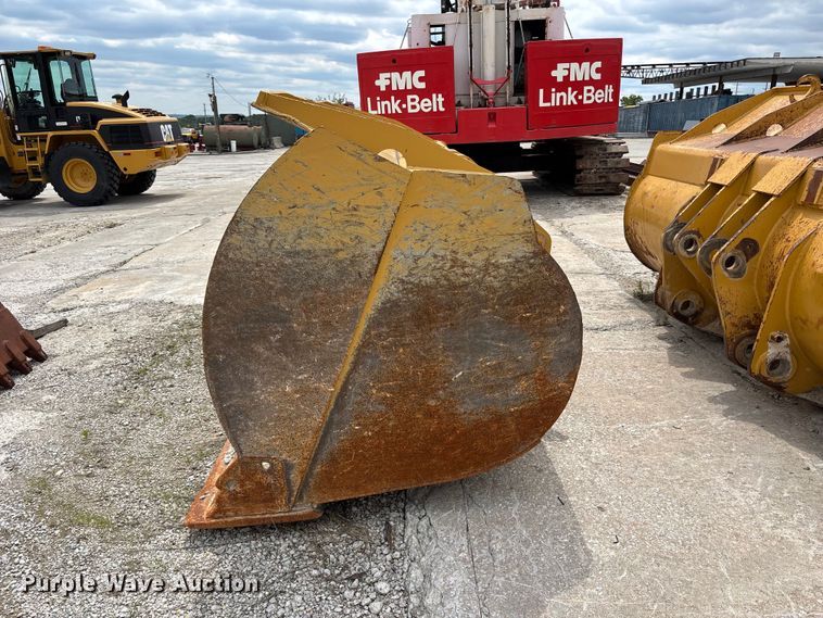 image for item FH7085 Caterpillar wheel loader bucket