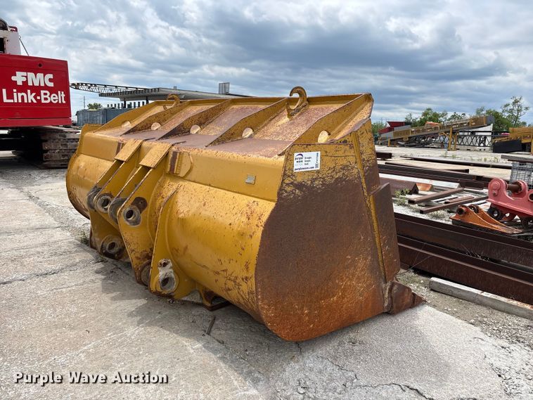 image for item FH7086 Caterpillar wheel loader bucket
