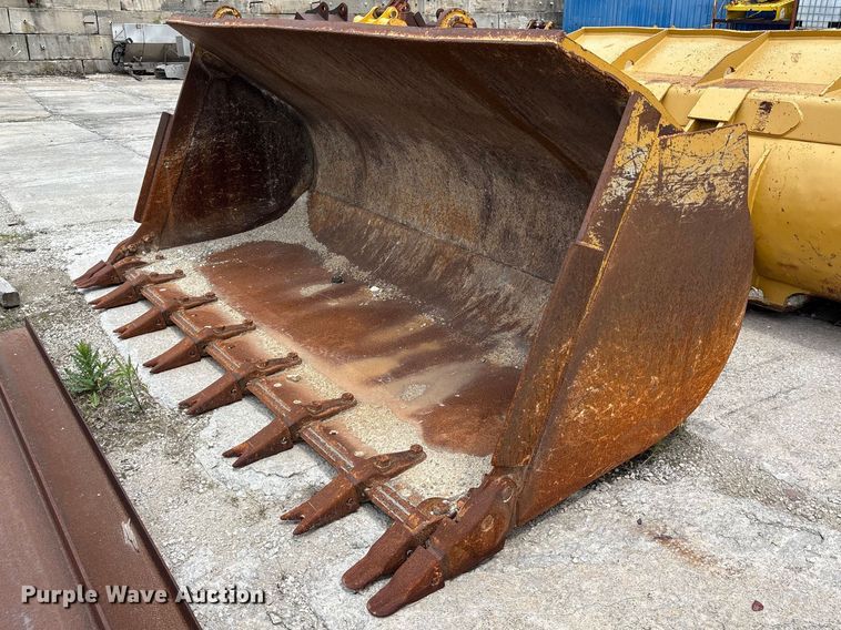 image for item FH7086 Caterpillar wheel loader bucket