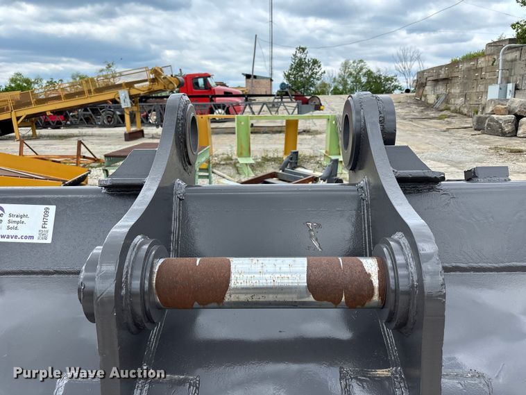 image for item FH7099 CF excavator bucket